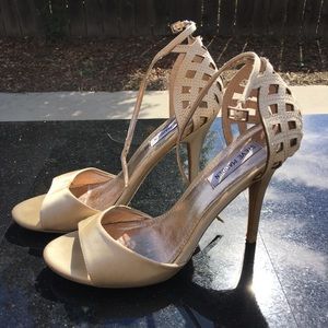 Steve Madden open-toed pumps